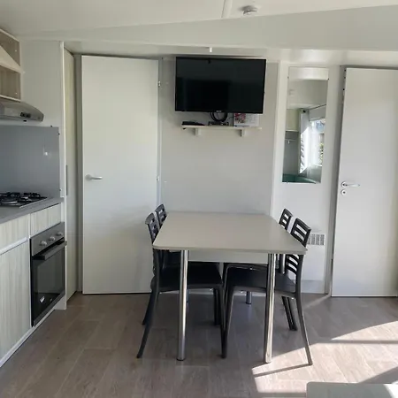 - 360 - Mobilhome Confort 3 6 Personnes 5 Etoiles * Houlgate